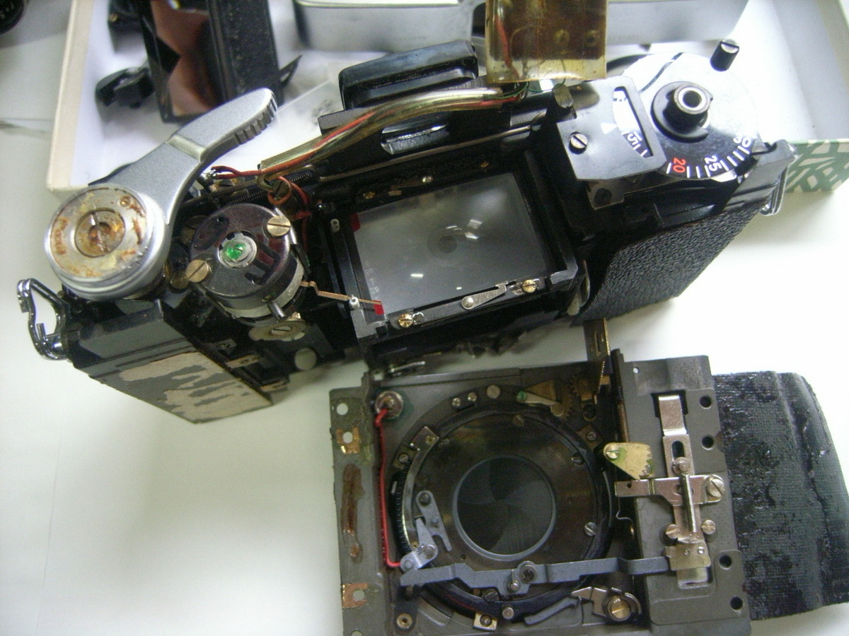 レンズシャッター式一眼レフの修理 | 国産カメラ：外国製カメラ：銀塩 